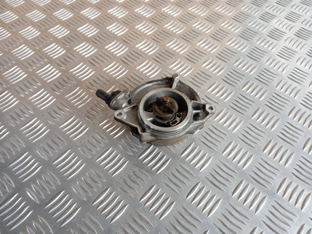 Vakuuma sūknis priekš VW TOUAREG 2007 1 Vakuuma sūknis priekš VW TOUAREG 2007