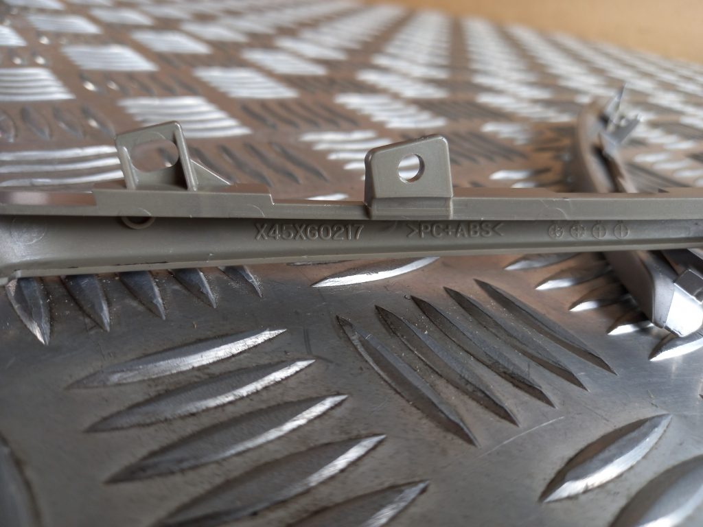 Dekoratīva apdare centrālās konsoles nodalījumam priekš MITSUBISHI ASX 2011 4 Dekoratīva apdare centrālās konsoles nodalījumam priekš MITSUBISHI ASX 2011