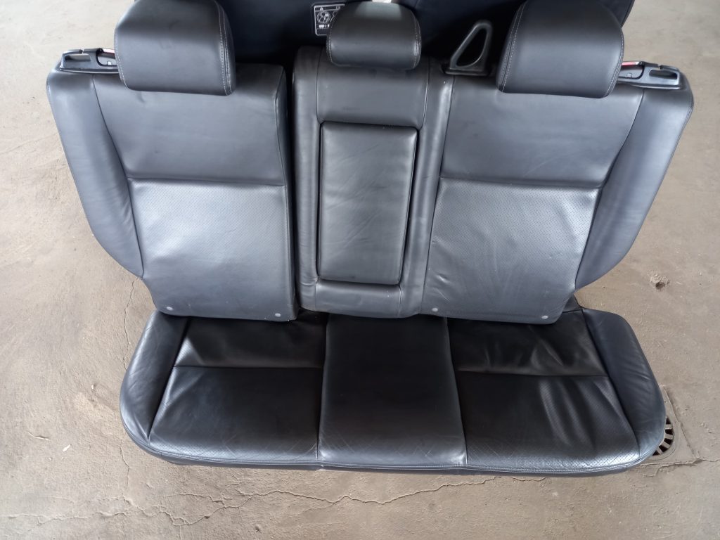 Sēdekļu komplekts priekš MITSUBISHI ASX 2011 3 Sēdekļu komplekts priekš MITSUBISHI ASX 2011