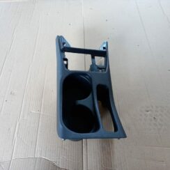 Krūzes turētājs priekš MITSUBISHI ASX 2011