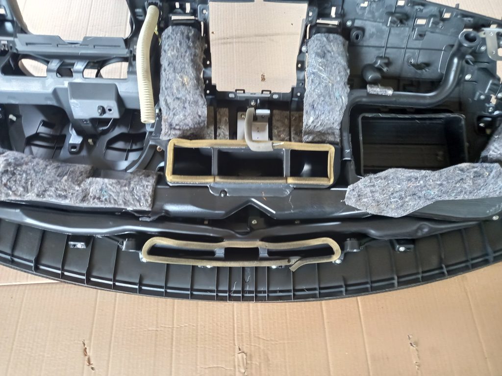 Mērinstrumentu panelis priekš MITSUBISHI LANCER 2009