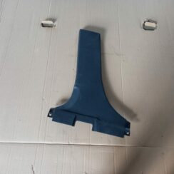 Vidējas salona statnes apdare priekš MITSUBISHI LANCER 2009