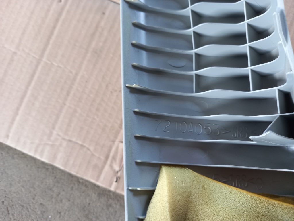 Priekšējas salona statnes apdare priekš MITSUBISHI LANCER 2009 3 Priekšējas salona statnes apdare priekš MITSUBISHI LANCER 2009