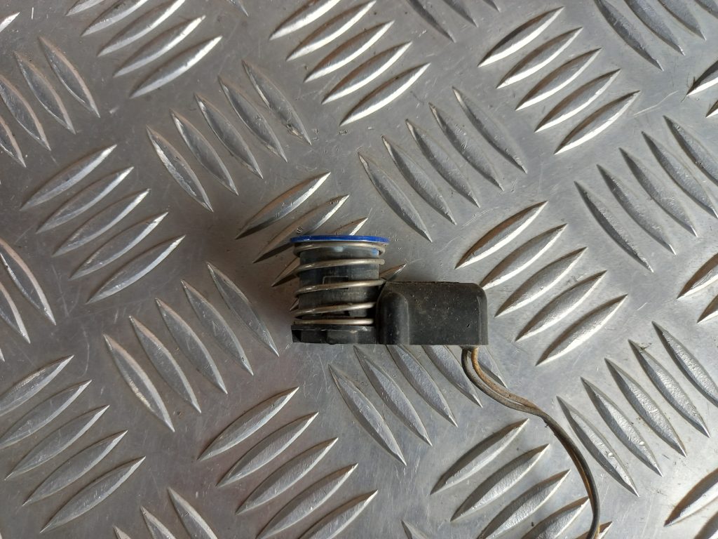 Parkošanās devējs priekš MITSUBISHI LANCER 2009