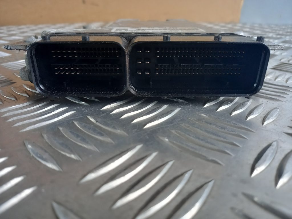 Dzinēja vadības bloks priekš VW PASSAT CC 2009 3 Dzinēja vadības bloks priekš VW PASSAT CC 2009