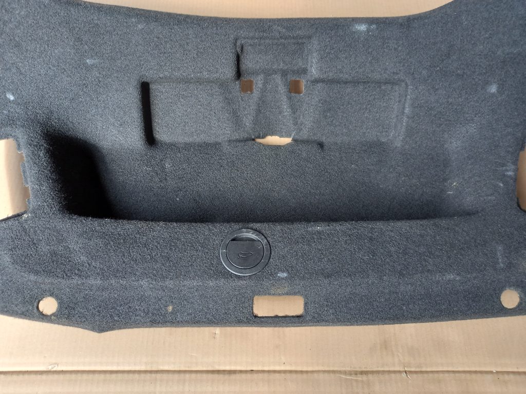 Bagāžnieka vāka liela apdare priekš VW PASSAT CC 2009