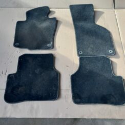 Salona paklāju komplekts priekš VW PASSAT CC 2009