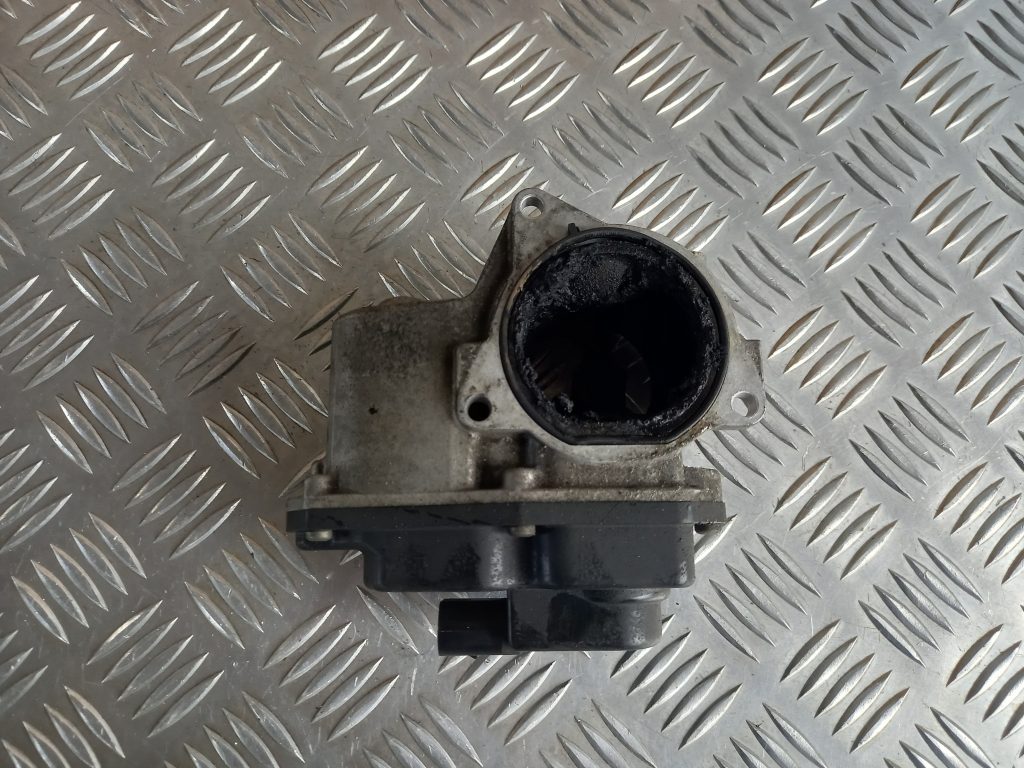 EGR vārsts priekš VW PASSAT CC 2009 2 EGR vārsts priekš VW PASSAT CC 2009