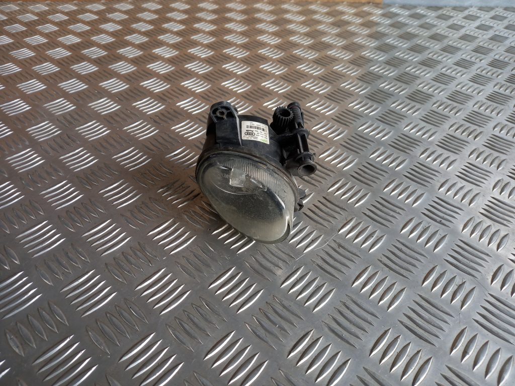 Miglas lukturis priekšā pa kreisi priekš VW PASSAT CC 2009 1 Miglas lukturis priekšā pa kreisi priekš VW PASSAT CC 2009