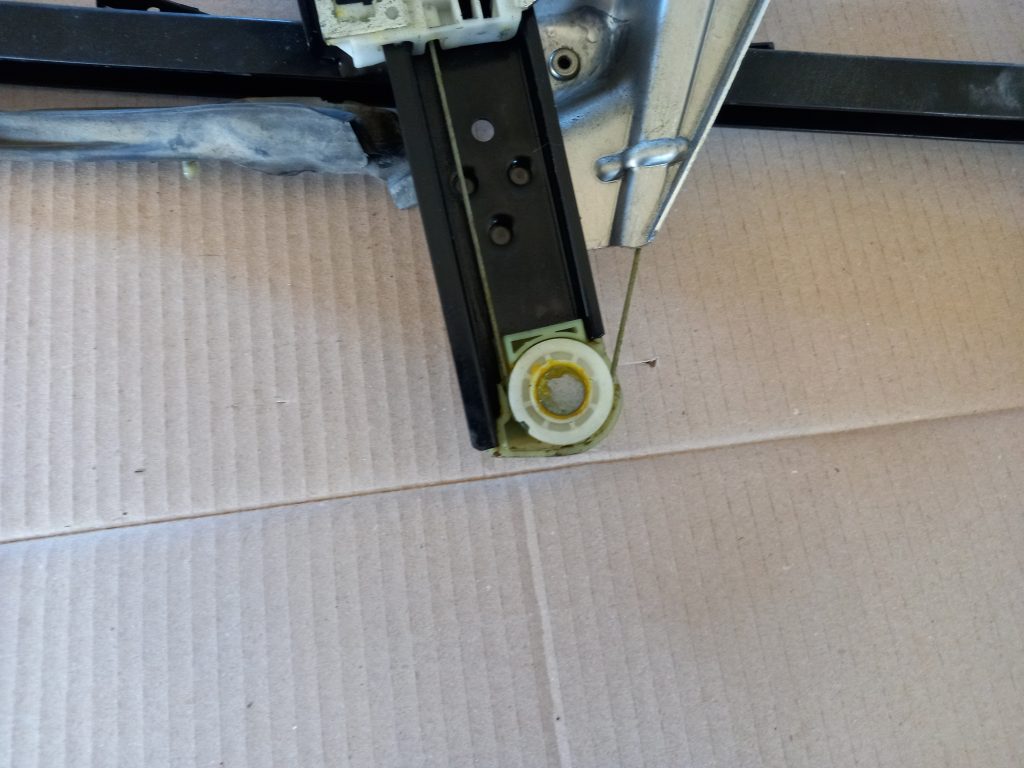 Durvju rāmis priekš AUDI A6 1998 4 Durvju rāmis priekš AUDI A6 1998