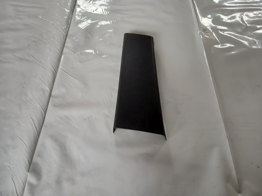 Vidējas salona statnes apdare priekš LAND ROVER FREELANDER 2007 1 Vidējas salona statnes apdare priekš LAND ROVER FREELANDER 2007