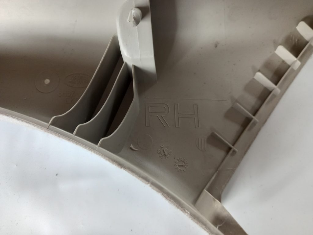 Priekšējas salona statnes apdare priekš LAND ROVER FREELANDER 2007 5 Priekšējas salona statnes apdare priekš LAND ROVER FREELANDER 2007