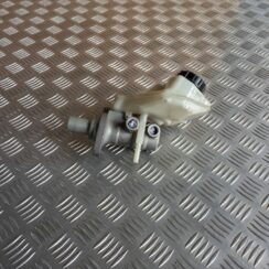 Bremžu pastiprinātāja galvenais cilindrs priekš LAND ROVER FREELANDER 2007