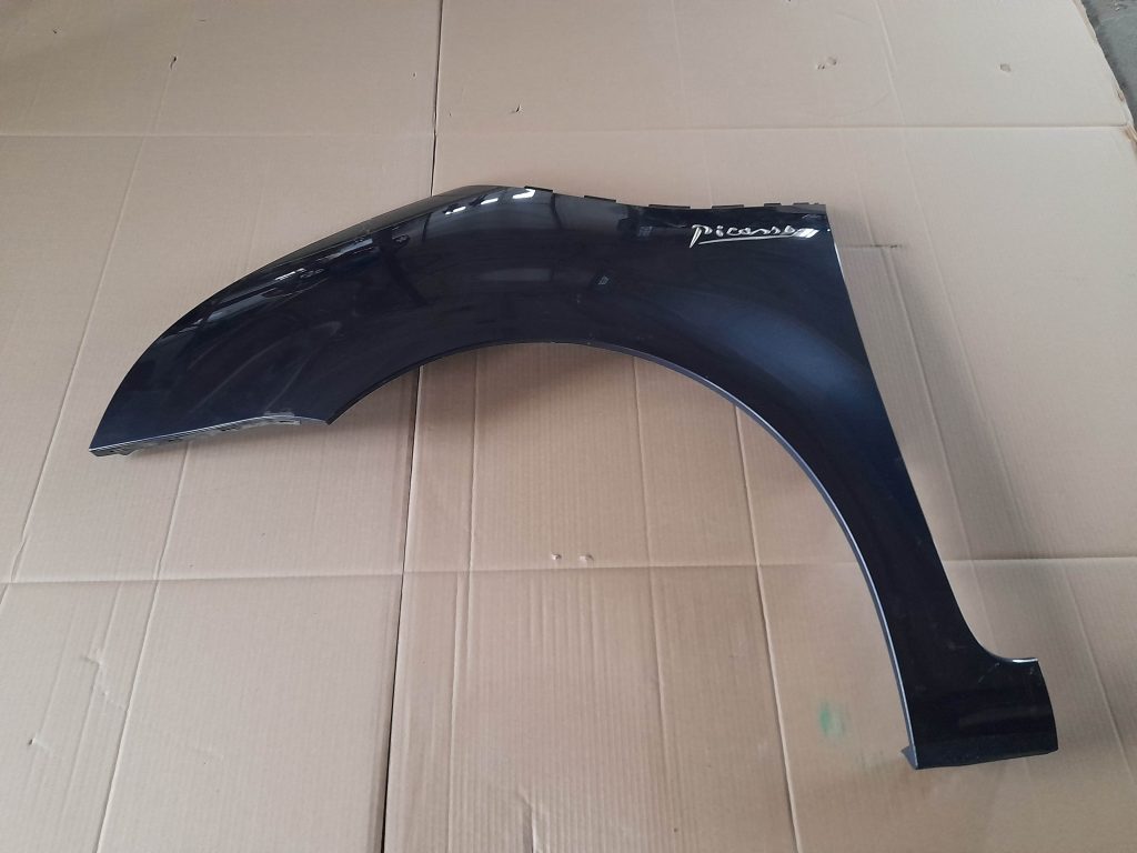 Priekšējais kreisais spārns priekš CITROEN PICASSO 2007
