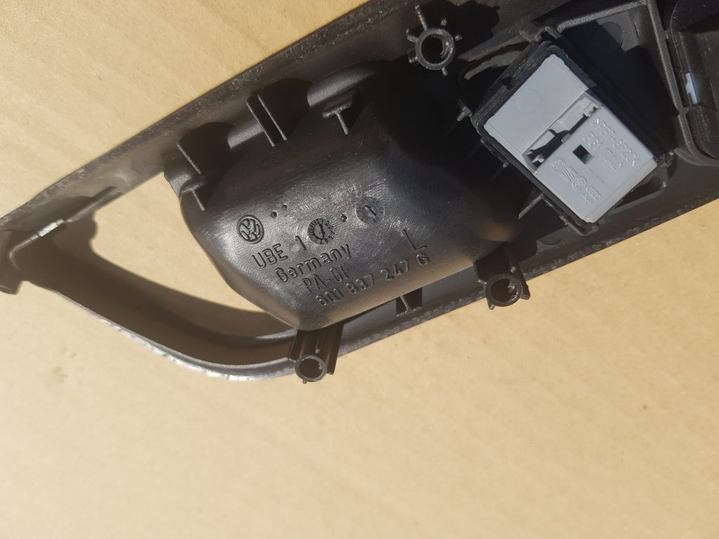 Spoguļa regulēšanas poga priekš VW POLO 2005