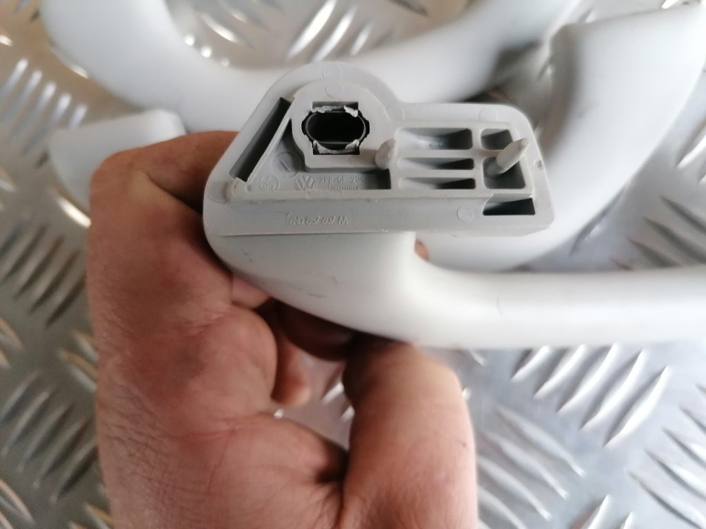 Salona rokturis griestos priekš VW POLO 2008 2 Salona rokturis griestos priekš VW POLO 2008