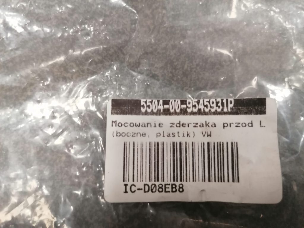 Priekšējā spārna un bufera stiprinājums priekš VW TOURAN 2005 3 Priekšējā spārna un bufera stiprinājums priekš VW TOURAN 2005