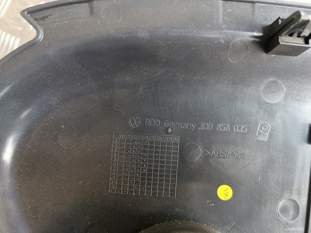 Mērinstrumentu paneļa sānu apdare priekš VW PHAETON 2005