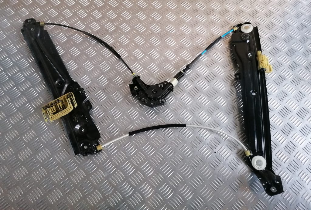 Stikla pacelšanas mehānisms priekšējais kreisais priekš BMW 520D F11 2011 TOURING 1 Stikla pacelšanas mehānisms priekšējais kreisais priekš BMW 520D F11 2011 TOURING