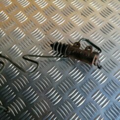 Sajūga palīgcilindrs priekš TOYOTA AVENSIS 2012