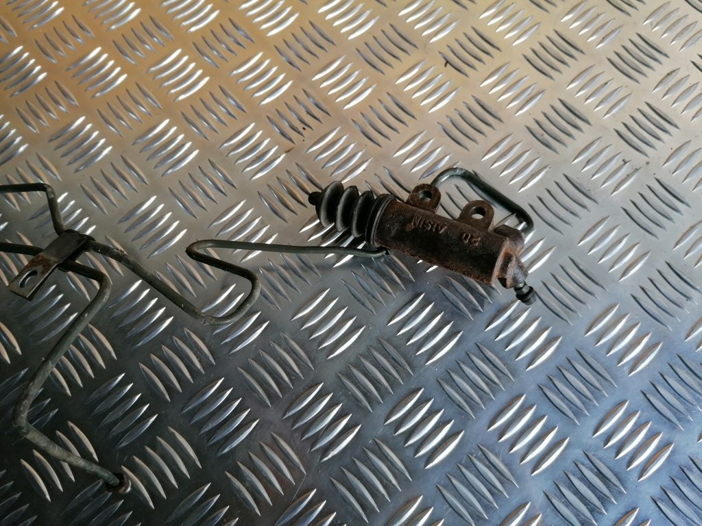 Sajūga palīgcilindrs priekš TOYOTA AVENSIS 2012 1 Sajūga palīgcilindrs priekš TOYOTA AVENSIS 2012