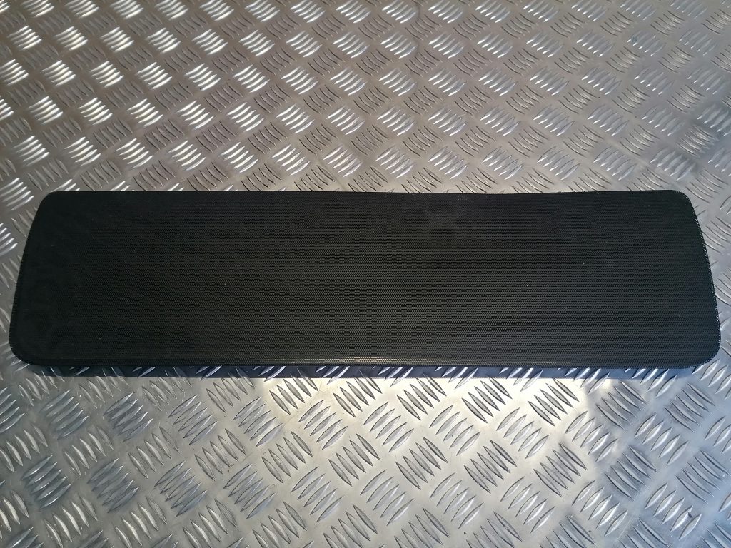 Skaļruņa apdare aizmugurējā plauktā priekš AUDI A4 2007 1 Skaļruņa apdare aizmugurējā plauktā priekš AUDI A4 2007