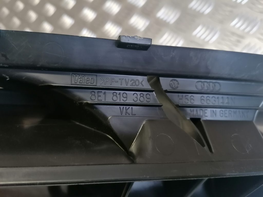 Salona gaisa vads priekš AUDI A4 2007