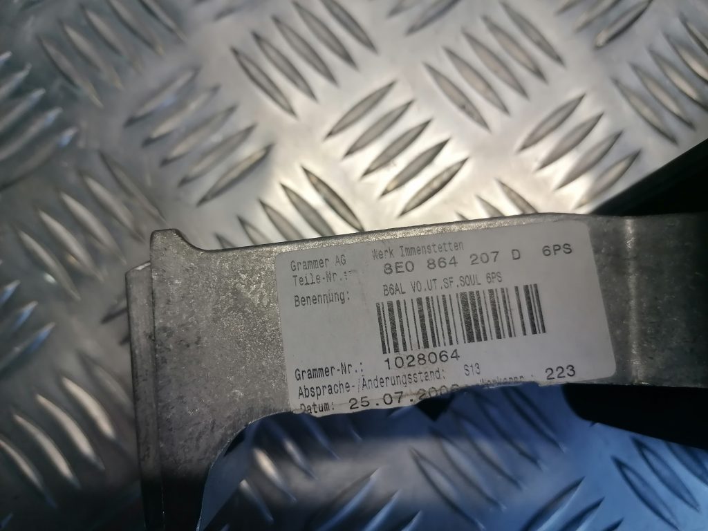 Roku balsts priekš AUDI A4 2007 2 Roku balsts priekš AUDI A4 2007