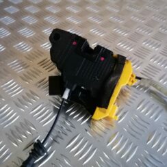 Priekšējo kreiso durvju slēdzene priekš KIA CEED 2013