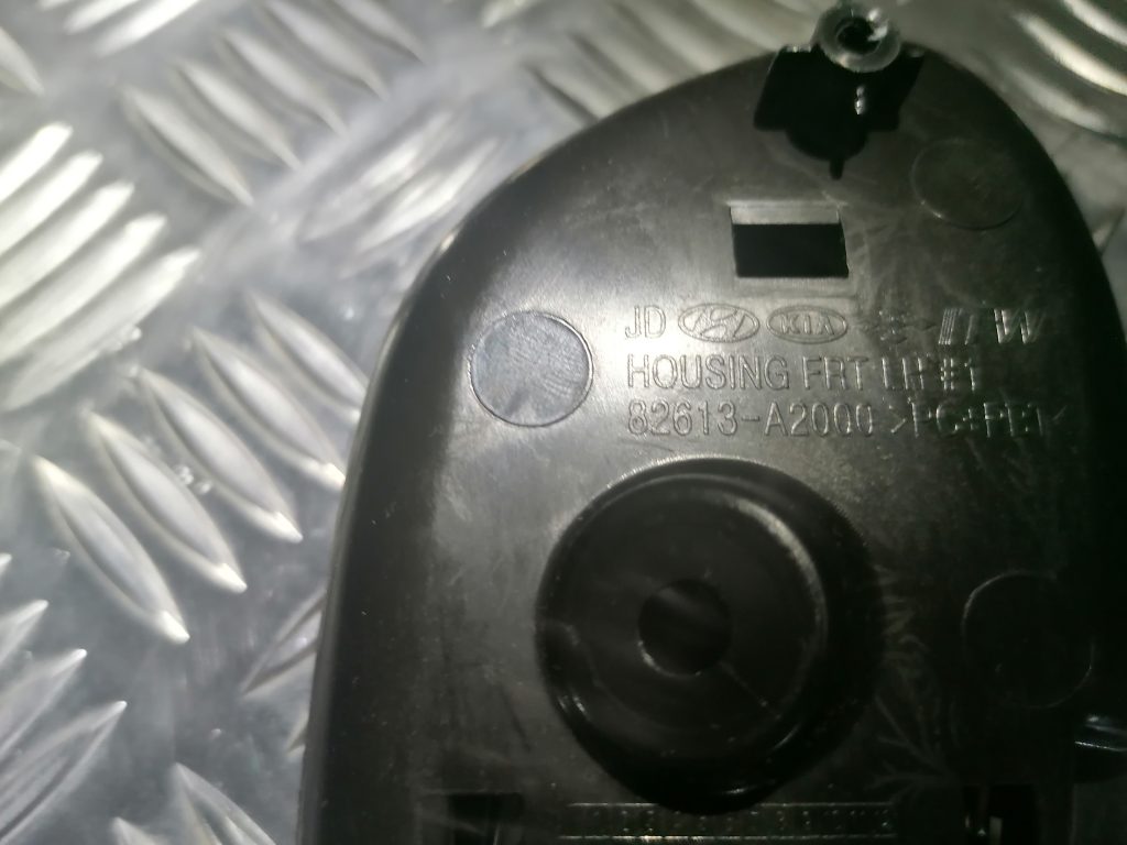 Salona durvju rokturis, aizmugures kreisais priekš KIA CEED 2013 2 Salona durvju rokturis, aizmugures kreisais priekš KIA CEED 2013