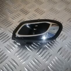 Salona durvju rokturis, aizmugures labais priekš KIA CEED 2013