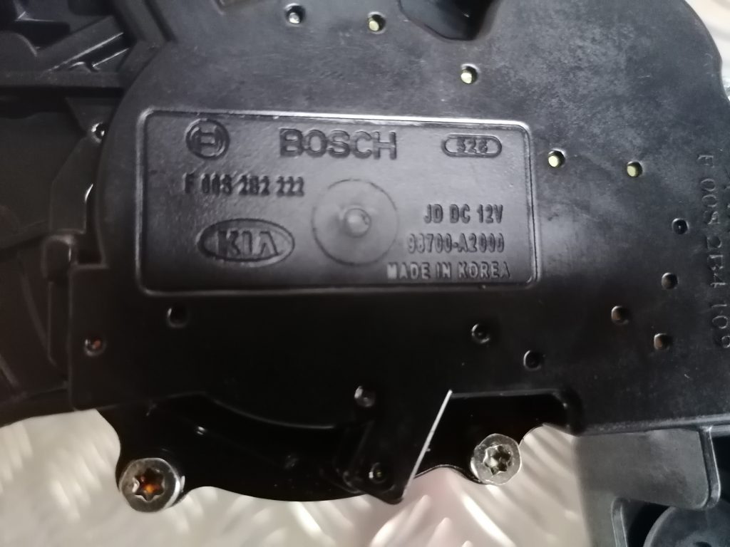 Aizmugurējā stikla tīrītāja motors priekš KIA CEED 2013 3 Aizmugurējā stikla tīrītāja motors priekš KIA CEED 2013