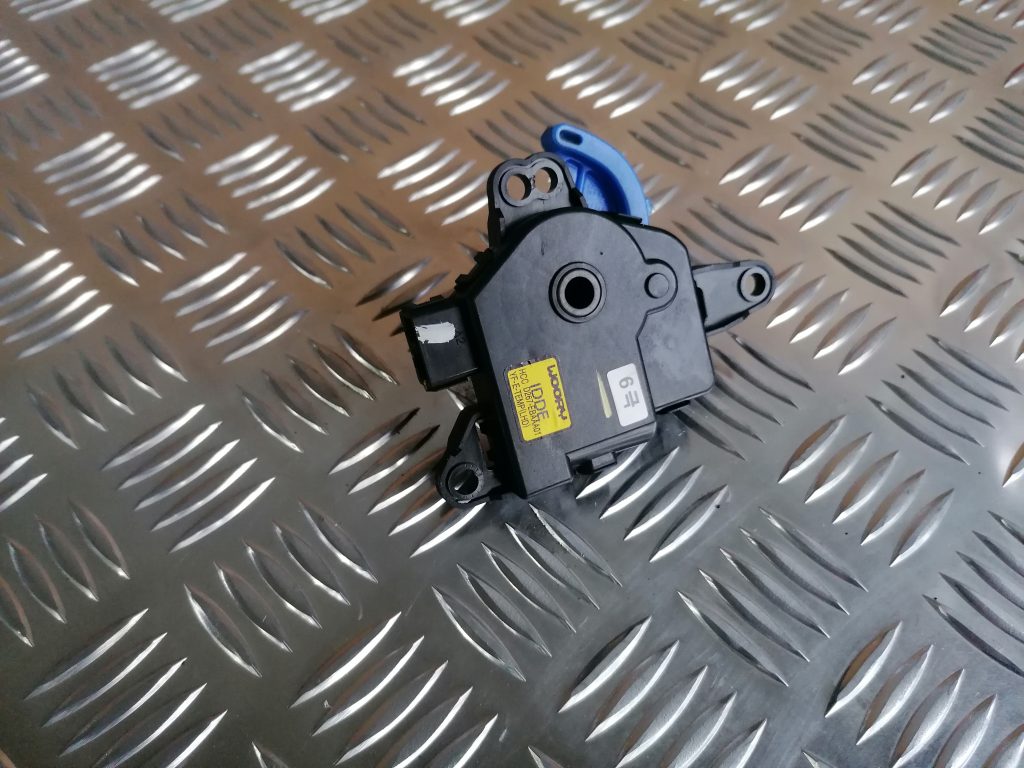 Apsildes sistēmas aktuators priekš KIA CEED 2013
