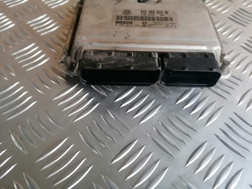 Dzinēja vadības bloks priekš VW POLO 2008 3 Dzinēja vadības bloks priekš VW POLO 2008