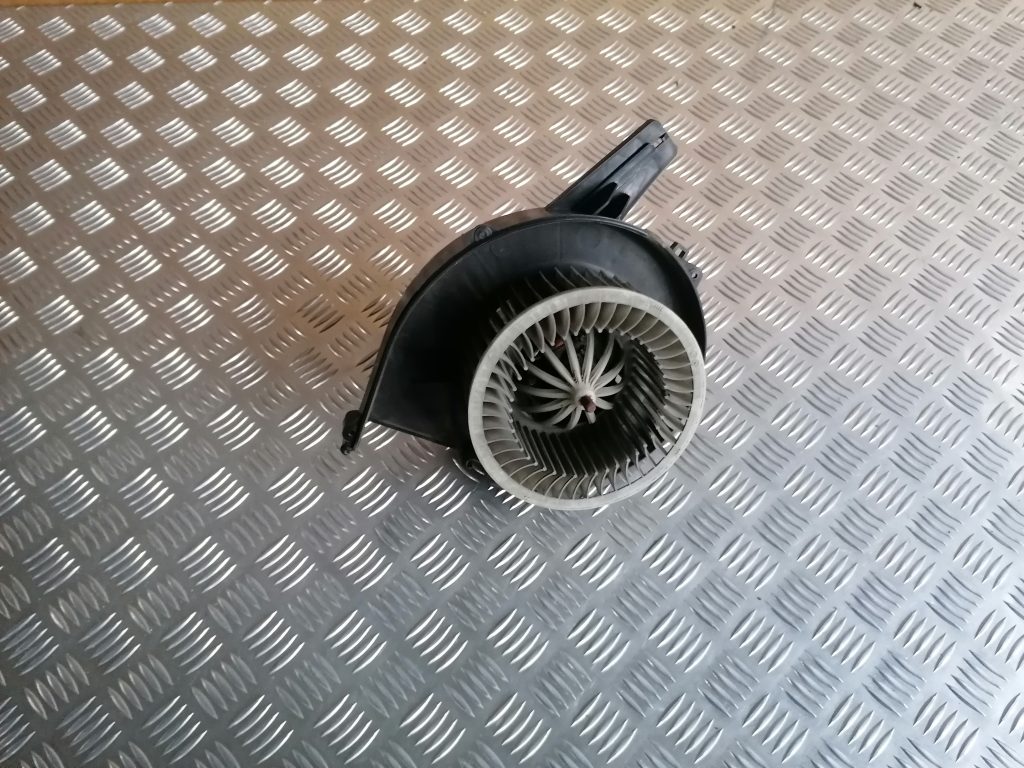 Salona ventilators priekš VW POLO 2008 1 Salona ventilators priekš VW POLO 2008