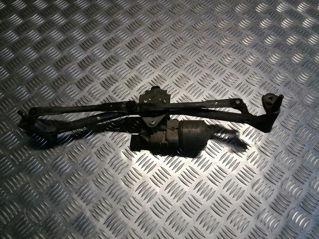 Vējstikla tīrīšanas mehānisms priekš VW POLO 2008 2 Vējstikla tīrīšanas mehānisms priekš VW POLO 2008