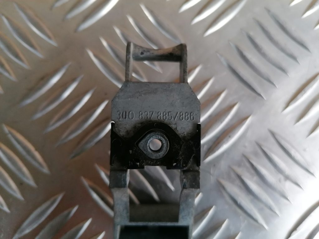 Durvju roktura iekšējais stiprinājums priekš VW POLO 2008