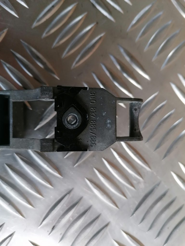 Aizmugurējais kreisais durvju rokturis priekš VW POLO 2008 2 Aizmugurējais kreisais durvju rokturis priekš VW POLO 2008