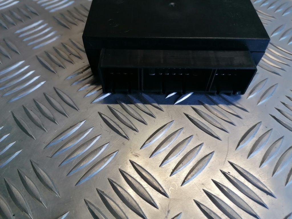 Komforta vadības bloks priekš ŠKODA FABIA 2008 3 Komforta vadības bloks priekš ŠKODA FABIA 2008