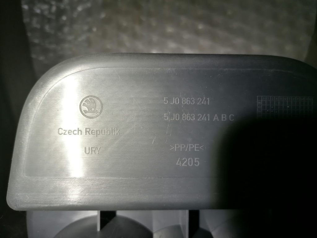 Centrālās konsoles apdares lielākā daļa priekš ŠKODA FABIA 2008 3 Centrālās konsoles apdares lielākā daļa priekš ŠKODA FABIA 2008