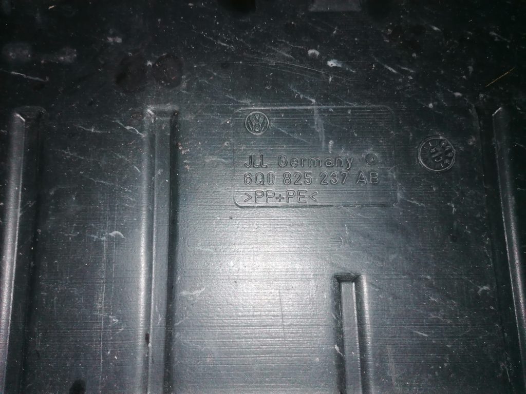 Dzinēja aizsargs priekš ŠKODA FABIA 2008 3 Dzinēja aizsargs priekš ŠKODA FABIA 2008