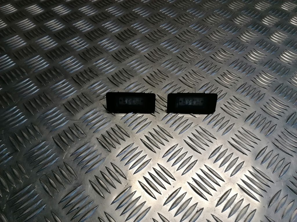 Numura zīmes apgaismojums priekš BMW 330D E91 2008 TOURING 1 Numura zīmes apgaismojums priekš BMW 330D E91 2008 TOURING