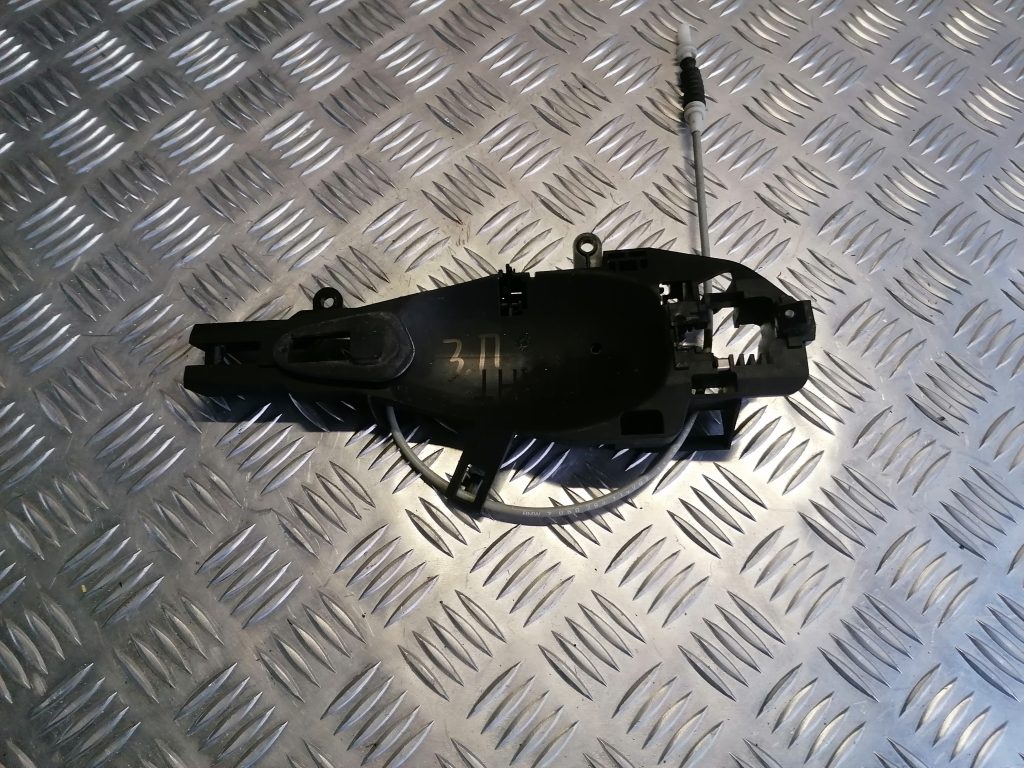 Durvju roktura iekšējais stiprinājums priekš BMW 330D E91 2008 TOURING 1 Durvju roktura iekšējais stiprinājums priekš BMW 330D E91 2008 TOURING