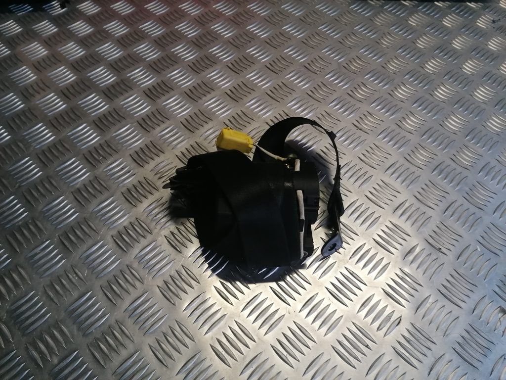 Priekšējā labā drošības josta priekš VW TOURAN 2005 1 Priekšējā labā drošības josta priekš VW TOURAN 2005