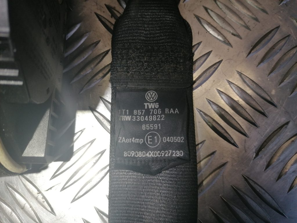 Priekšējā labā drošības josta priekš VW TOURAN 2005 2 Priekšējā labā drošības josta priekš VW TOURAN 2005