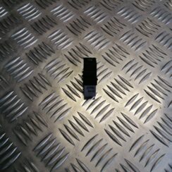 Stikla pacelšanas poga priekš VW TOURAN 2005