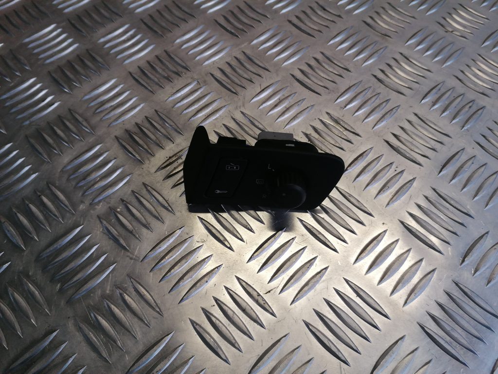 Spoguļa regulēšanas poga priekš VW TOURAN 2005