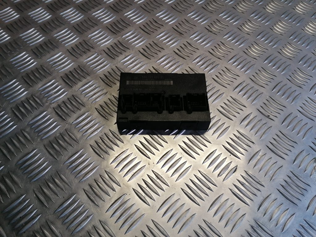 Komforta vadības bloks priekš VW TOURAN 2005 1 Komforta vadības bloks priekš VW TOURAN 2005