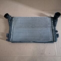 Interkūleris priekš VW TOURAN 2005