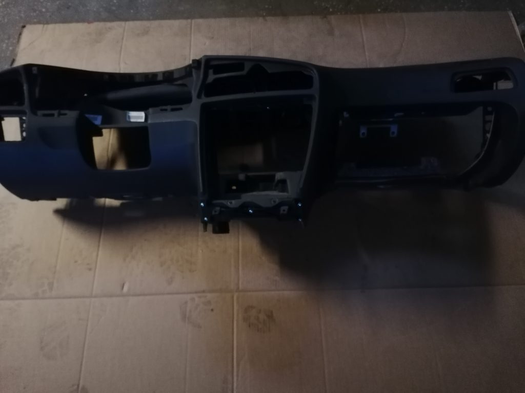 Mērinstrumentu panelis priekš VOLVO V70 2007